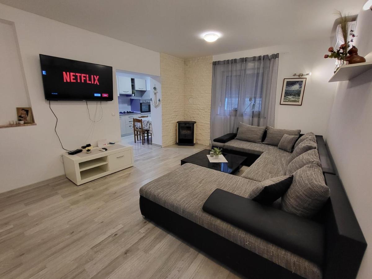 E&A Apartment Baška Voda Екстериор снимка
